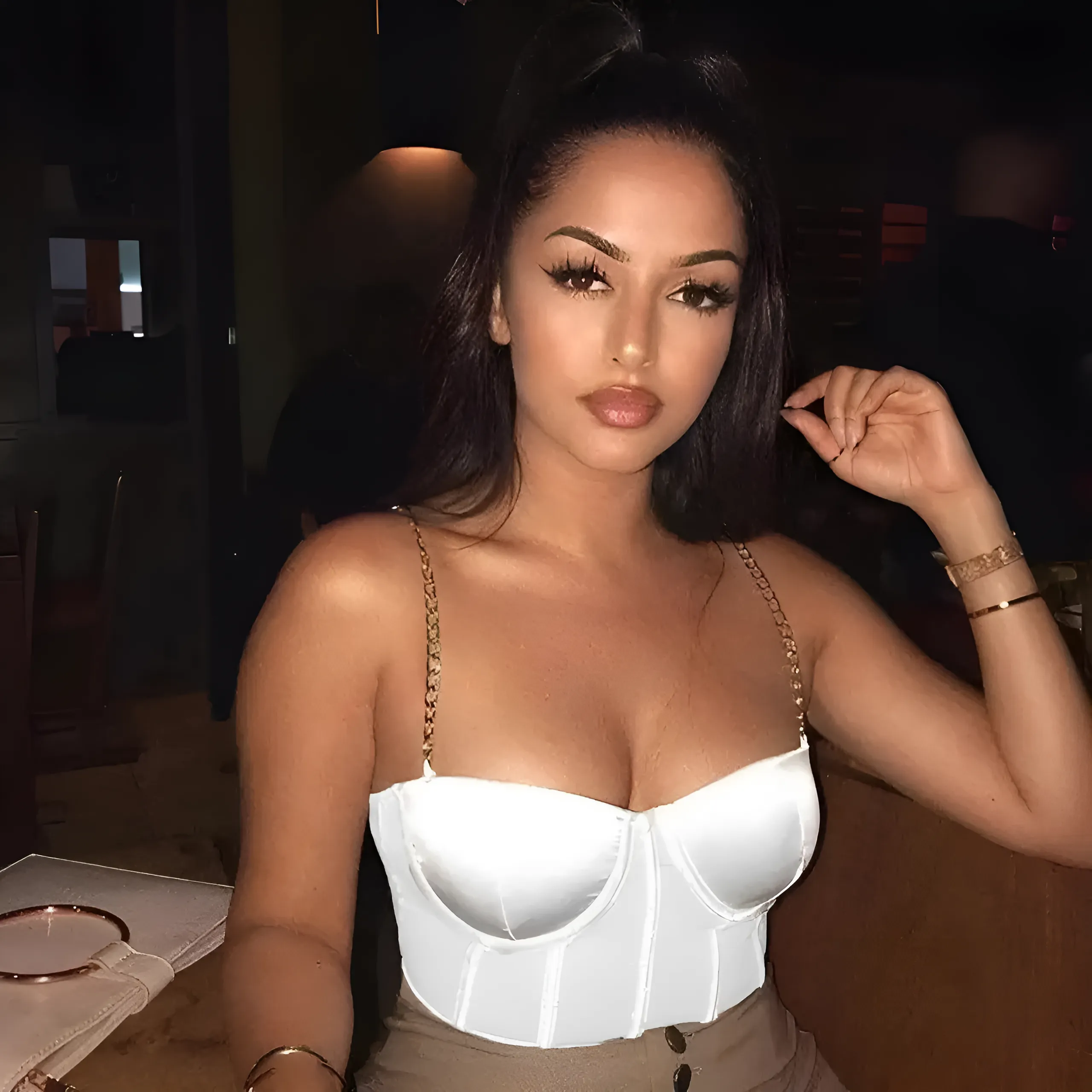 Biustonosz bralette z łańcuszkiem - Image 3