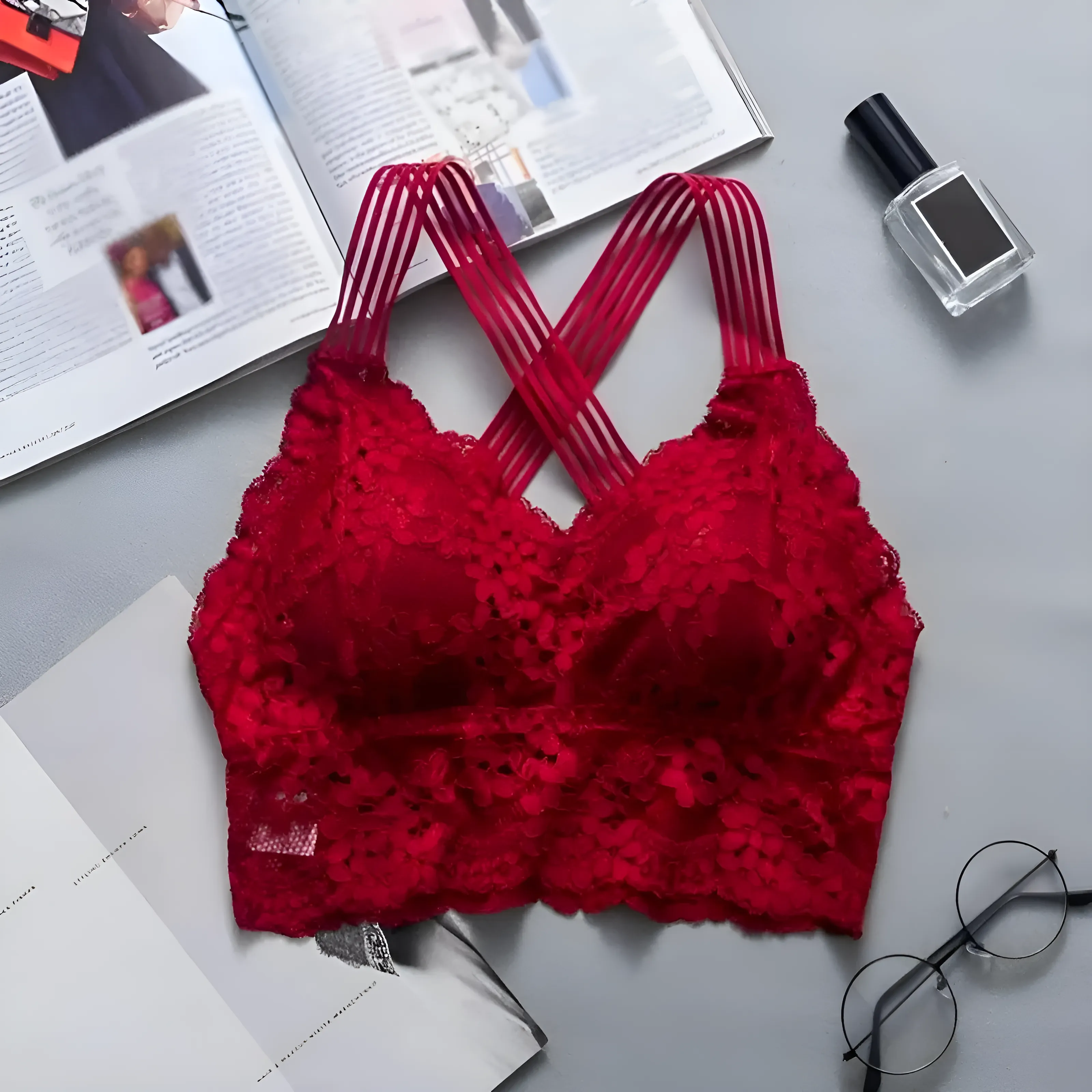 Biustonosz koronkowy bralette w formie topu - Image 2