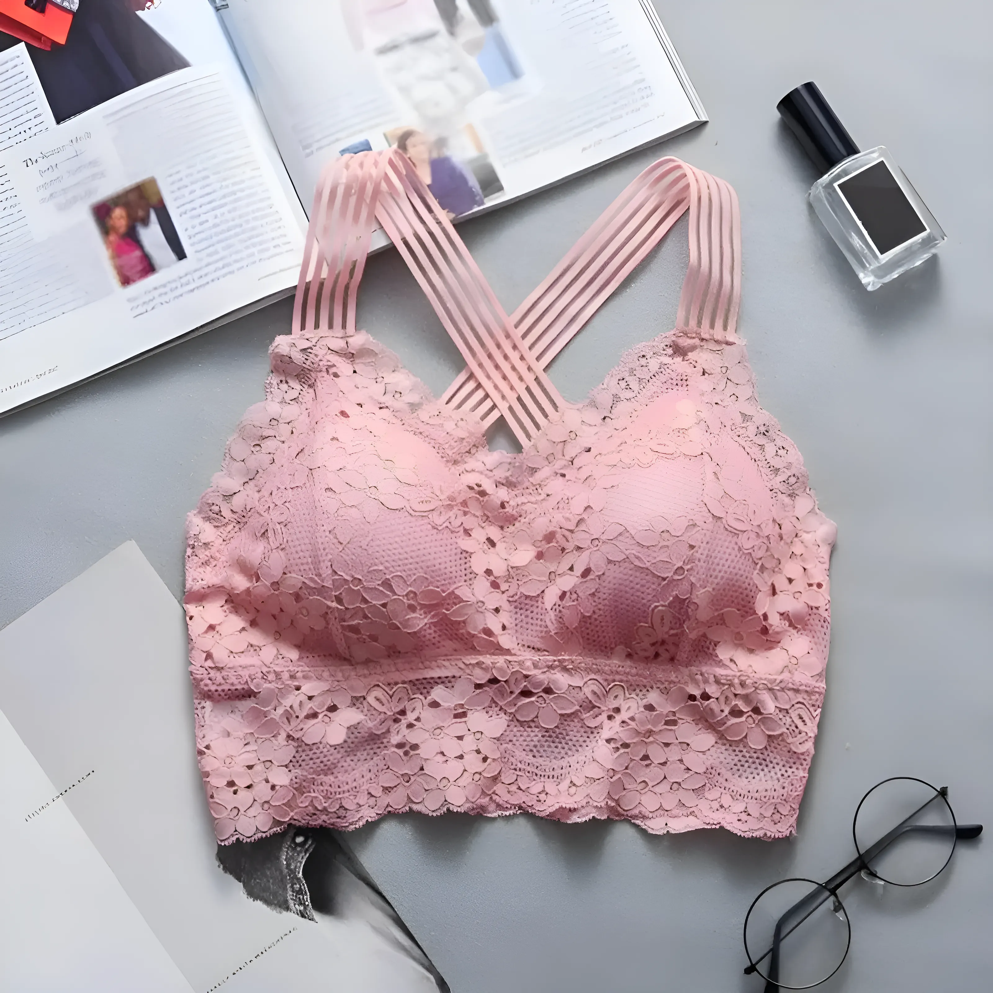 Biustonosz koronkowy bralette w formie topu - Image 4