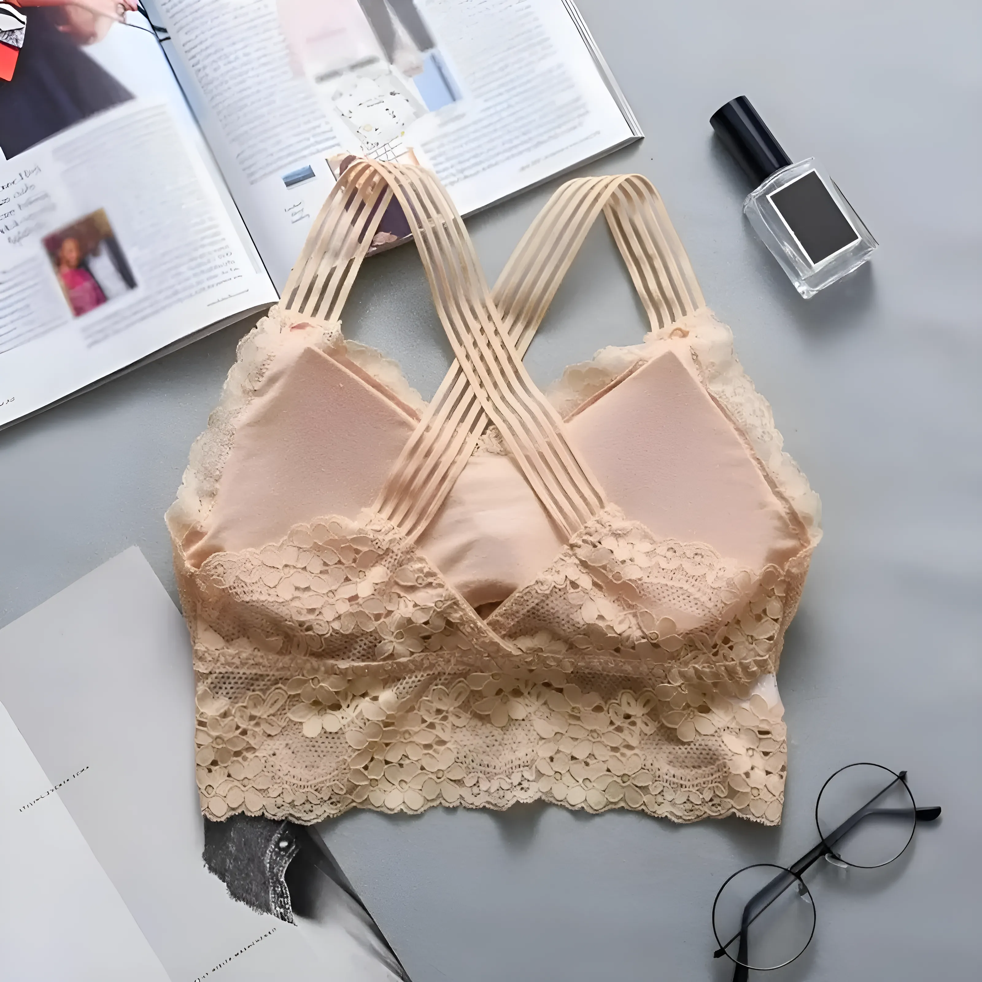 Biustonosz koronkowy bralette w formie topu - Image 6