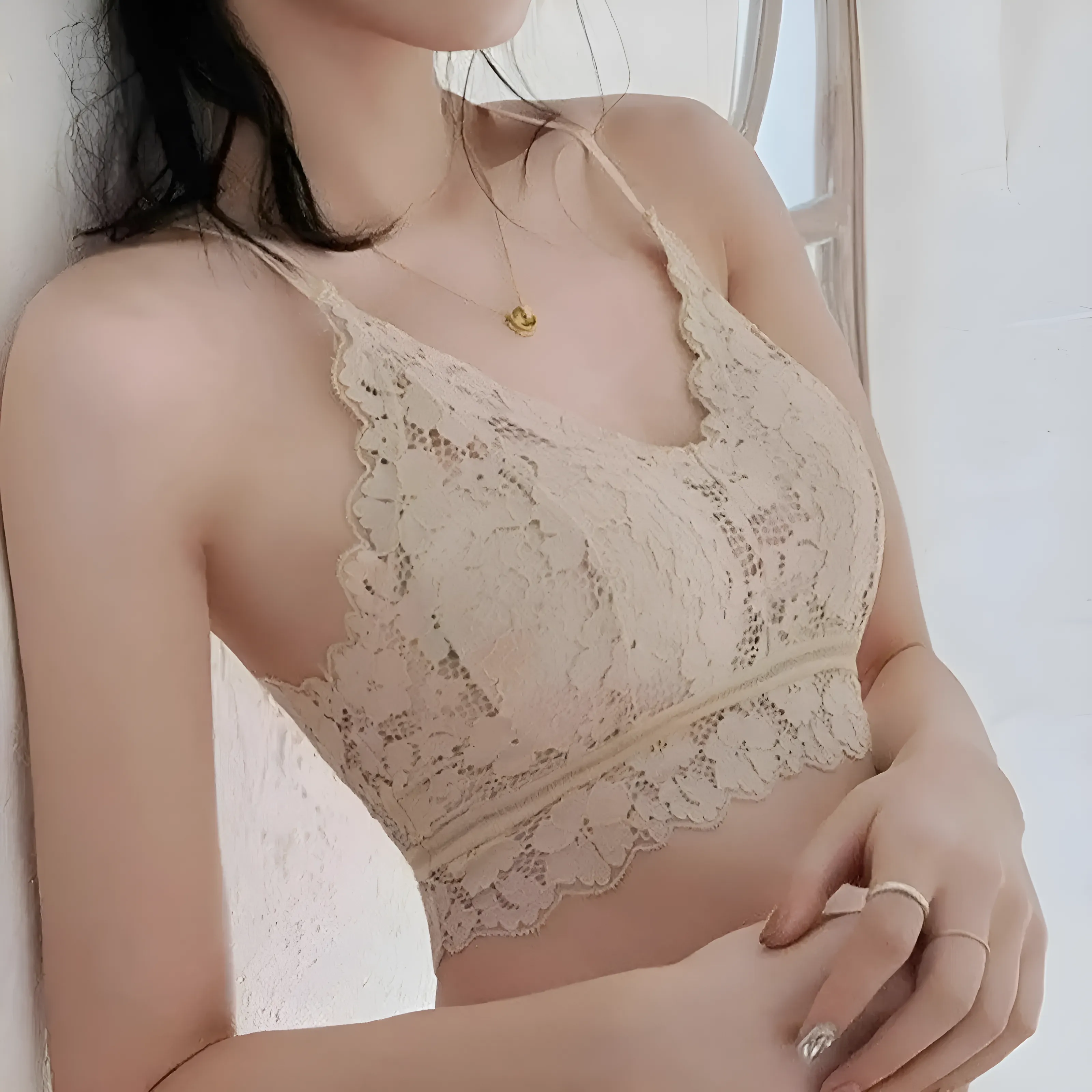 Biustonosz koronkowy bralette z ozdobnym tyłem - Image 2