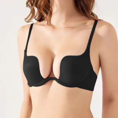 Biustonosz push-up z głębokim dekoltem typu plunge