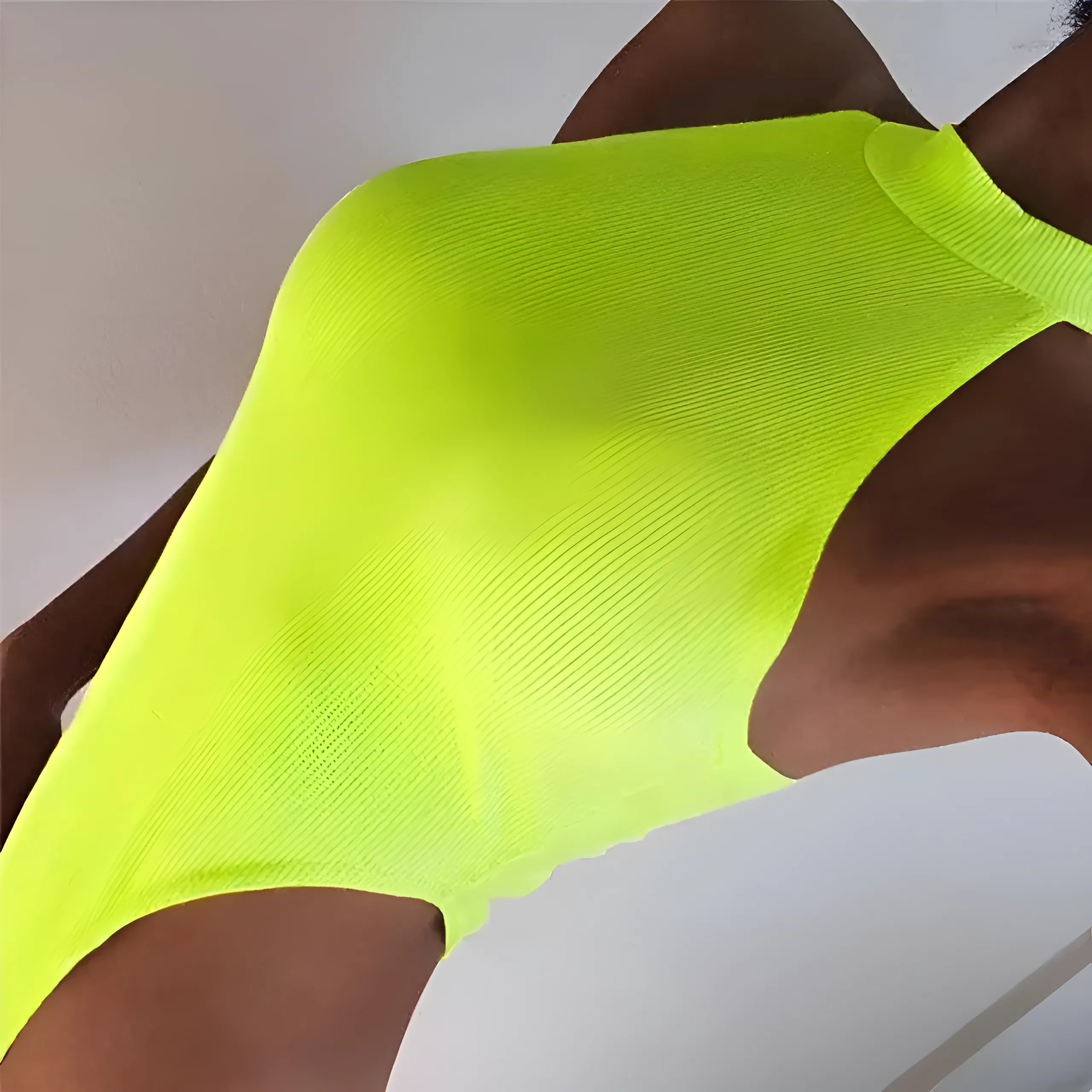 Body w neonowych kolorach
