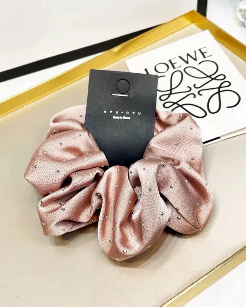Frotka do włosów scrunchie z połyskującymi drobinkami
