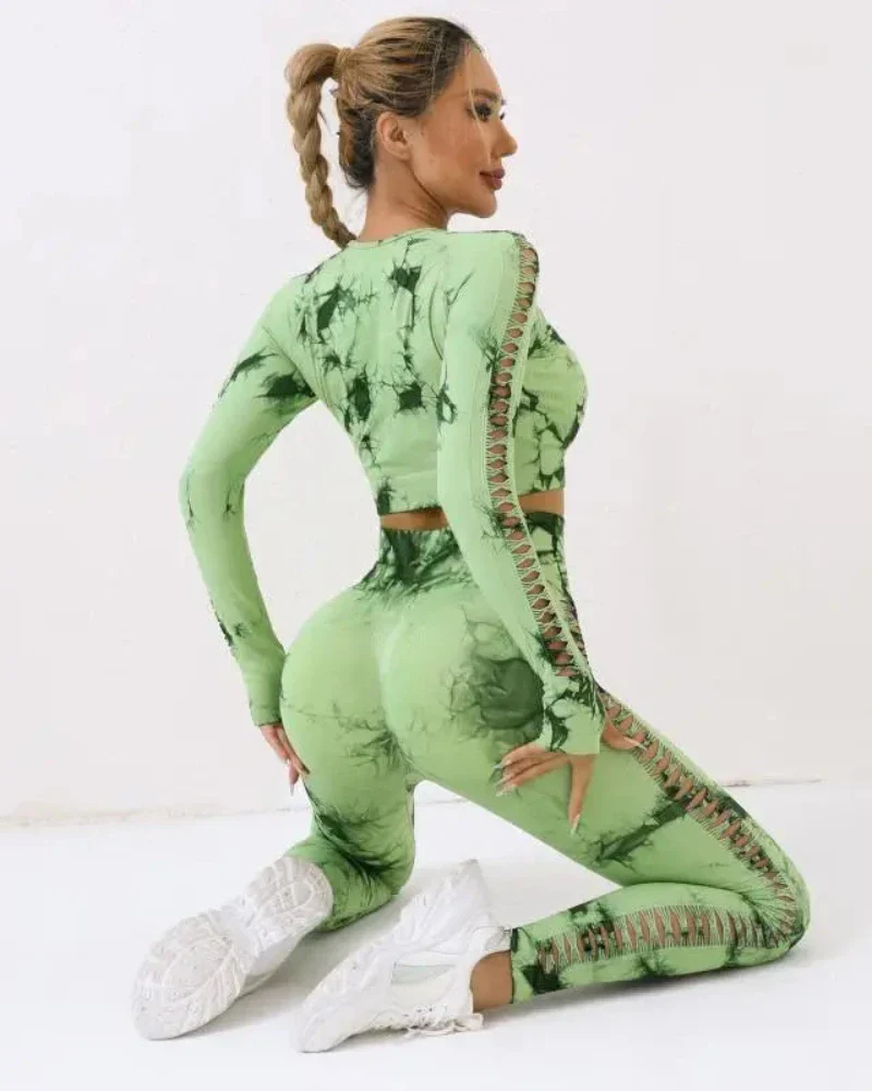 Komplet sportowy Tie Dye top + legginsy z rozcięciami - Image 3